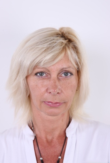 Aged Euro lady Beata tries nude modeling to pay mounting bills