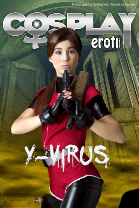 Cosplayer houdt haar blote kont vast na het hanteren van een pistool in vingerloze handschoenen