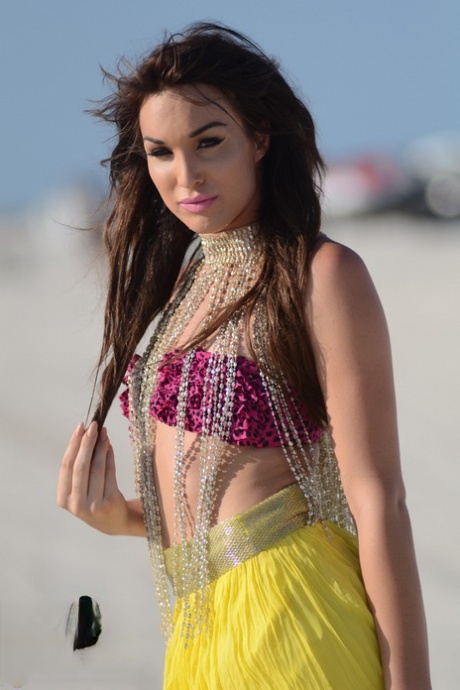Jonelle Brooks Official Nude Gallery