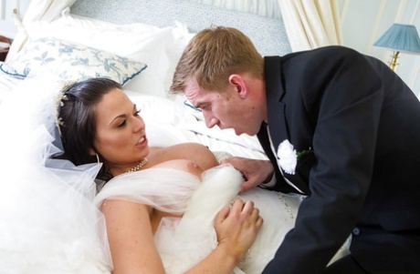 Europeisk MILF Simony Diamond tar analsex i bröllopsklänning från stor kuk