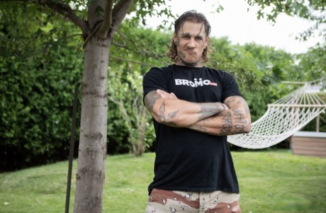 Mannen Com Bo Sinn, Charlie Willinsky