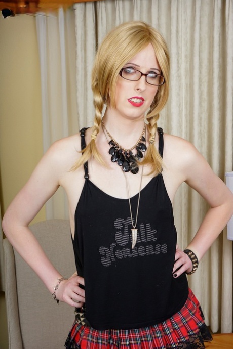 Femout XXX Kittie