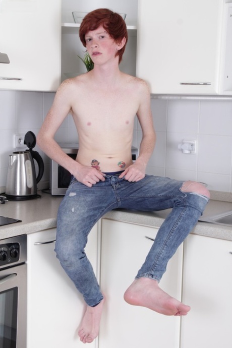 Boy Fun performed by Elijah Young Nude Porn Pics