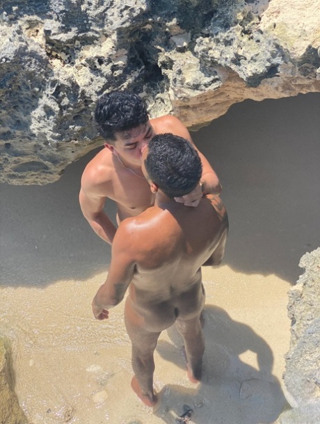 Reality Dudes performed by Athuel, Saul Hot XXX