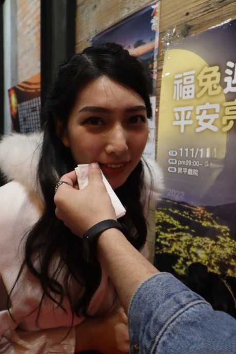 ゴージャスな中国娘、ジアシンが初デートで誘惑されファックされる