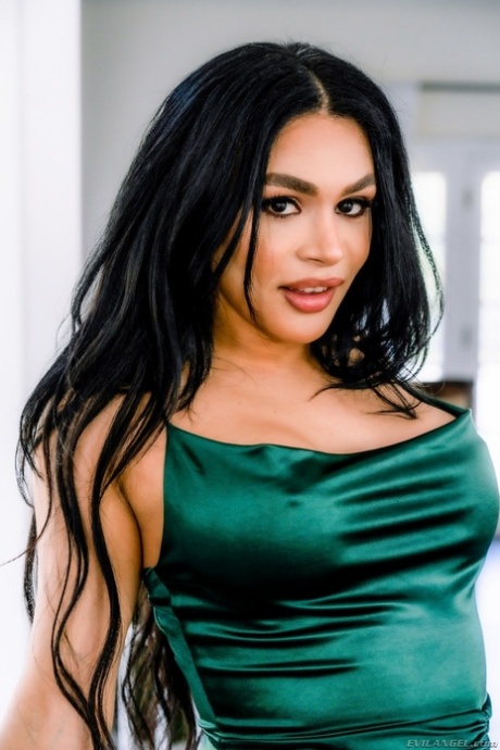 Transseksuel engel Cherry Kiss, Eva Maxim