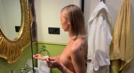 Mofos Network starring Melissa, XBoy XXX Porn Pics