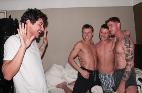 Pig Bottoms performed by Colt Spence, Greyson Lane, Johnny Moon Nude Photos