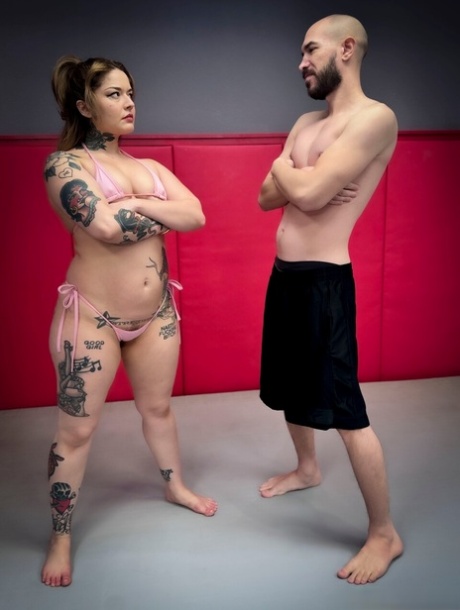 Evolved Fights performed by Peter King, Vanessa Vega Sex Pics