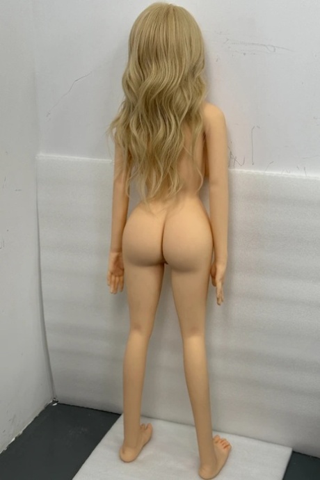 Mai Love Doll Porn Images