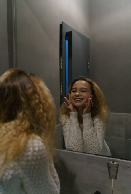 Zishy performed by Nyla Rox Porn Gallery