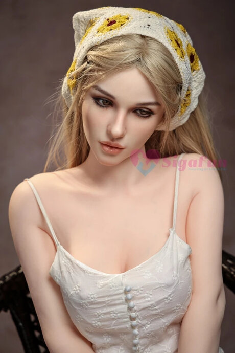 Mai Love Doll Nude Photos