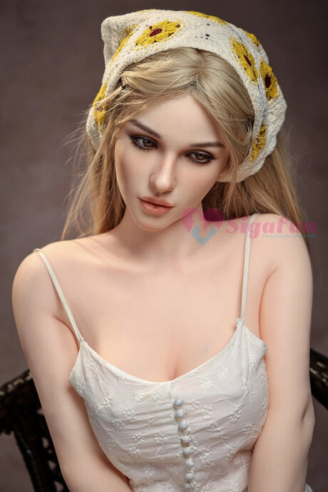 Sex Doll Queen Naked Images