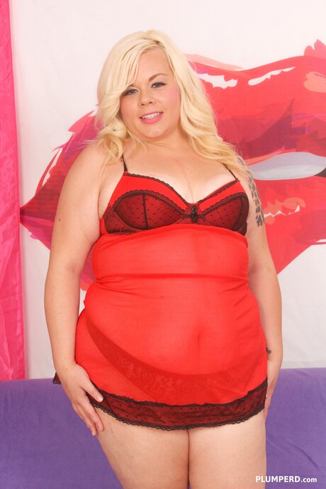 Plumperd performed by Blond Dream, Chad Diamond XXX Pictures