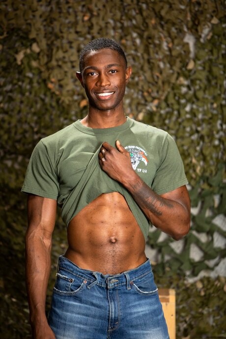 Active Duty featuring Blain OConnor, Prince Reign Porn Photos