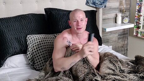 Active Duty featuring Niko Carr Nude Porn Pics