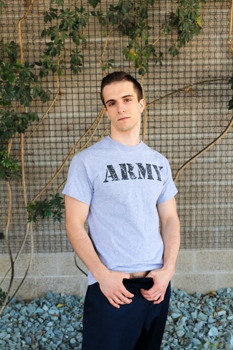 Active Duty performed by Donte Thick Hot Pictures