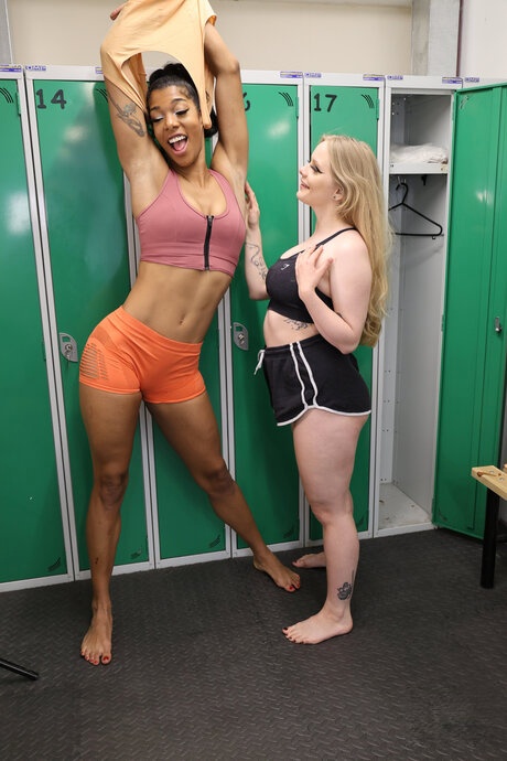 Sexy Momma performed by Cherry Tart, Sabrina Jade Hot XXX